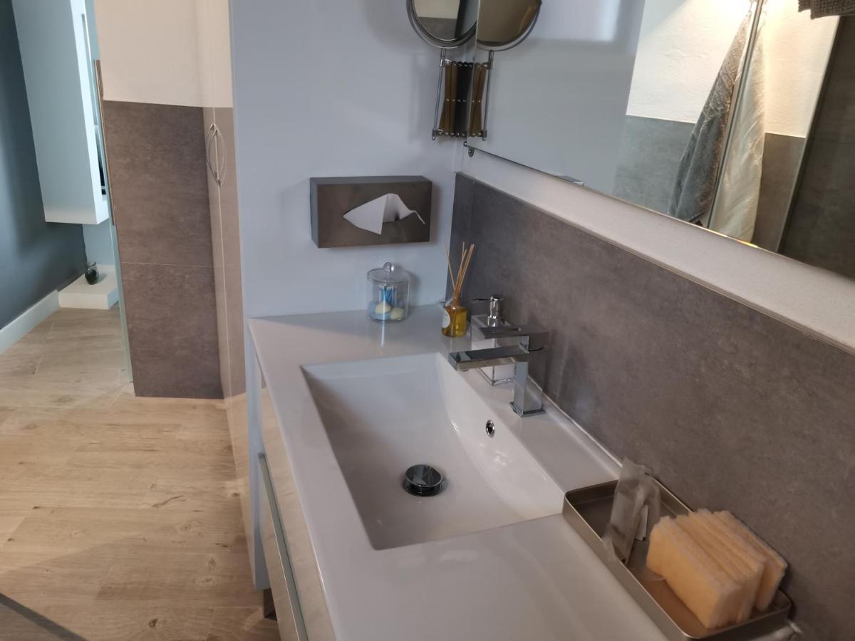 Fg Albayzin Apartamento Deluxe Con Terraza Vistas Y Parking Gratis Appartement Granada Buitenkant foto