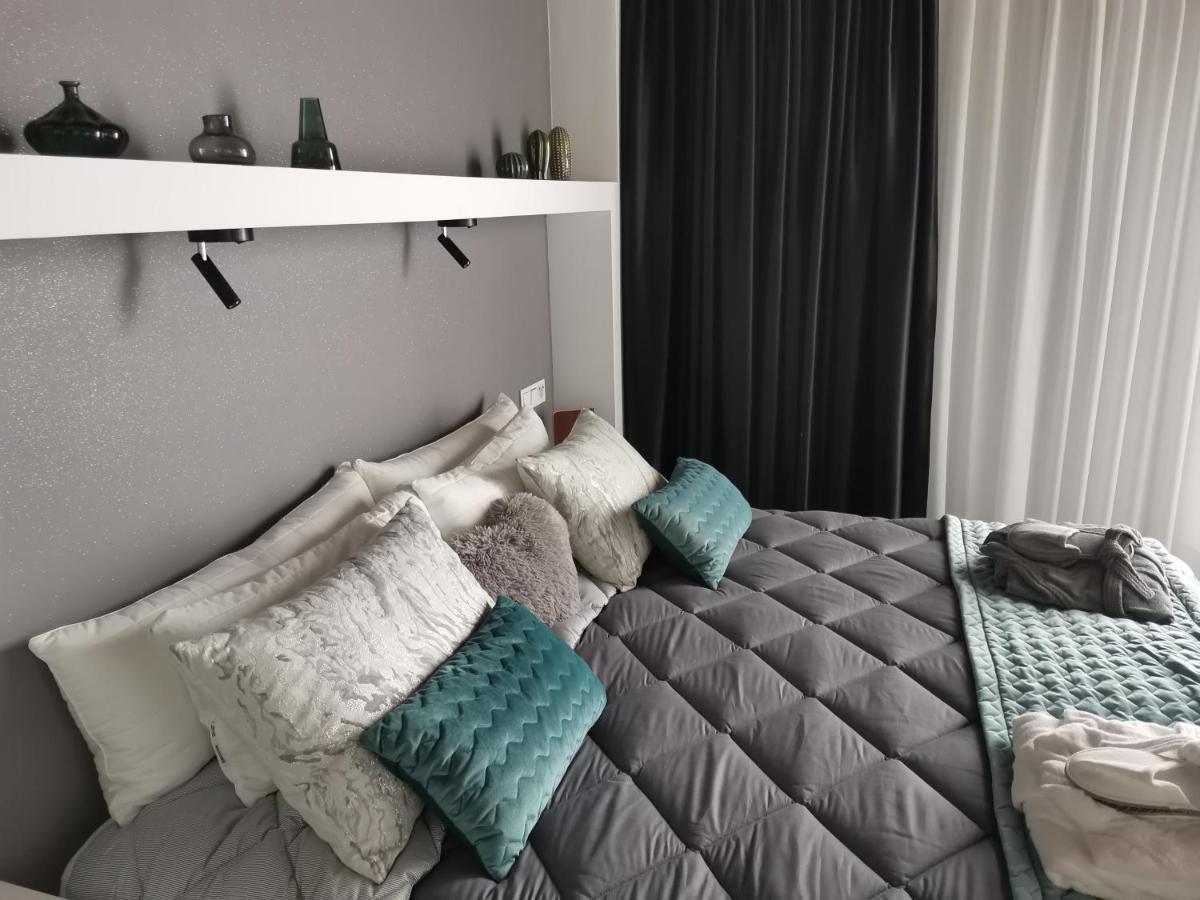 Fg Albayzin Apartamento Deluxe Con Terraza Vistas Y Parking Gratis Appartement Granada Buitenkant foto